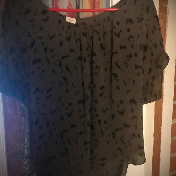 Cute Blouse - Picture 3 of 3